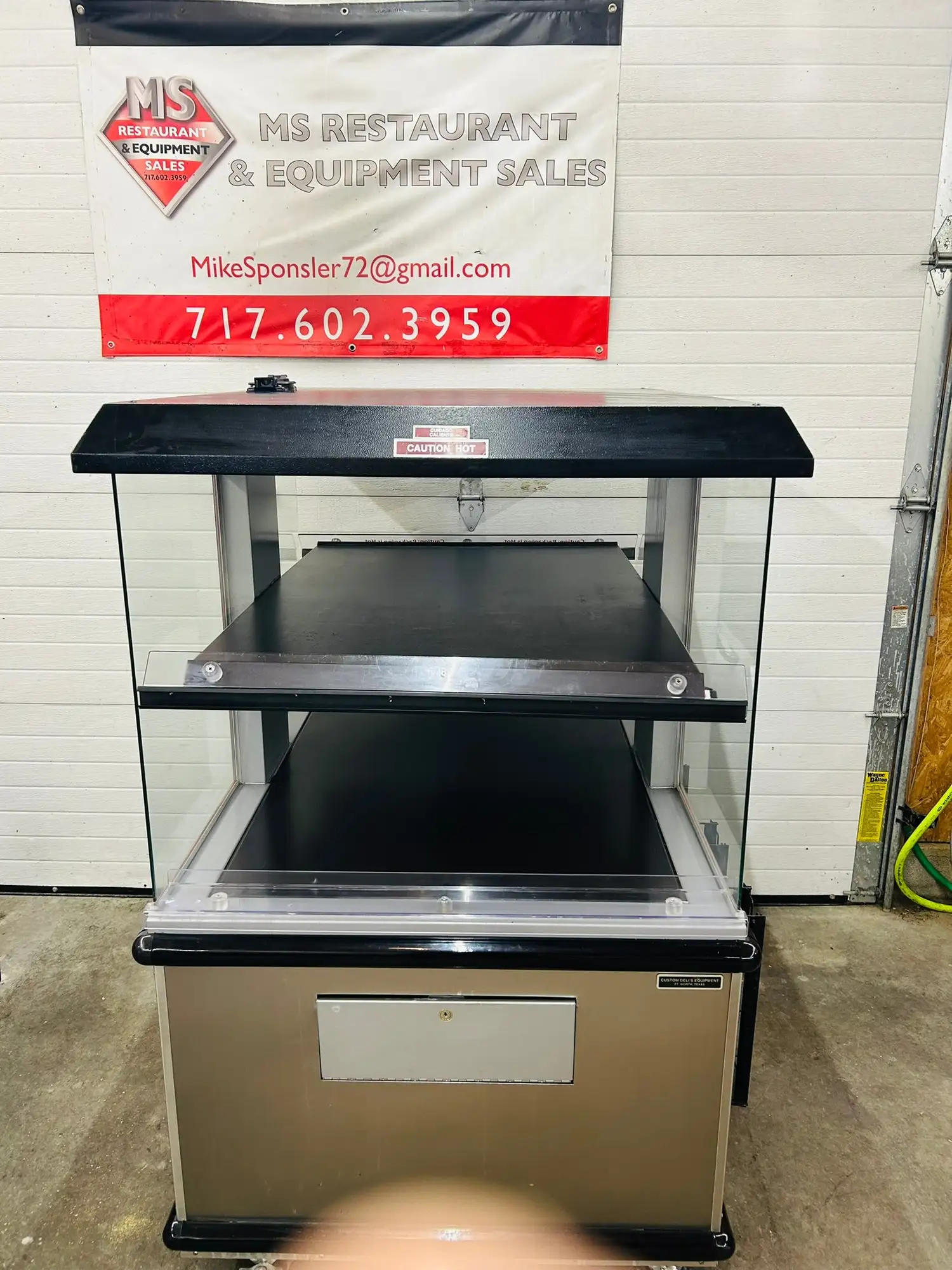 Custom Deli Inc DILW4H 2 Shelf Hot Food Merchandiser Heated Display Refurbished