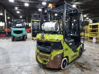 USED 2020 CLARK S25CL