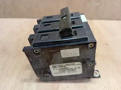 Used CUTLER-HAMMER BAB3090H Switchgears British Columbia CA | Lenmark #1438266