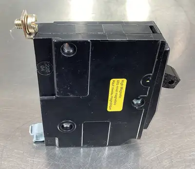 USED Square D QOB120HM