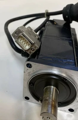 USED OMRON R88M-30030VA-BS1