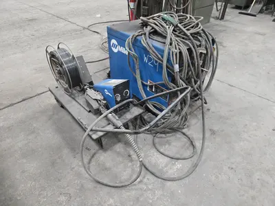 Miller Deltaweld 652 Welder w/ 70 Series Wire Feeder (LOCATION: Batavia, OH)