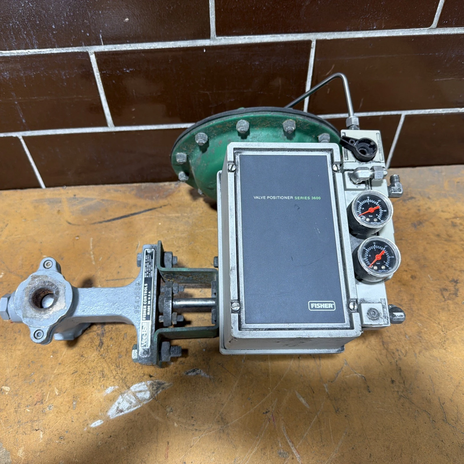 USED Fisher 1052 V100 3610J
