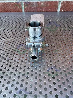 USED BS&B FR-C SAFETY HEAD 1" FITTING W/ 45 PSIG RUPTURE DISC,  3/4" TEE FITTING