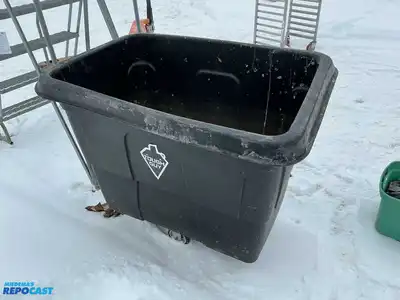 Rolling Trash plastic Bag - rolls good but is a little tipsy per seller