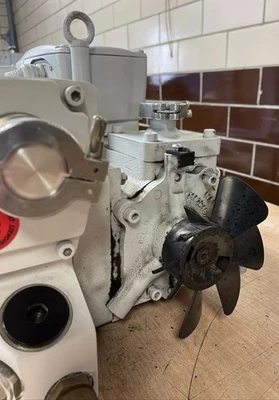 USED Oerlikon Leybold SV40BI