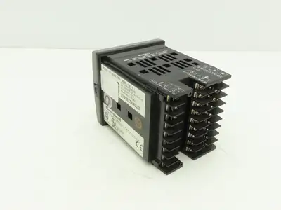 Honeywell UDC2500 Digital Temperature Controller DC2501-E0-0L00-200-00000-00-0
