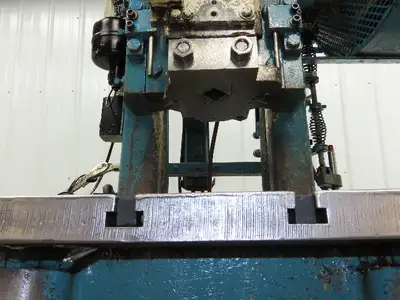 L&J No 3 Mechanical OBI Punch Press 22 Ton 2-1/2" Stroke 7" Throat 2Hp 3Ph