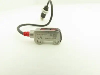 Keyence PR-M51CN Mini Photoelectric Sensor M8