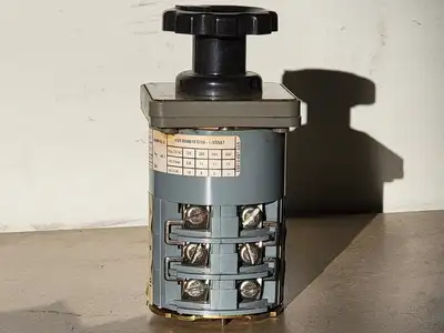 NEW SQUARE D 9003 ZE6129AK1