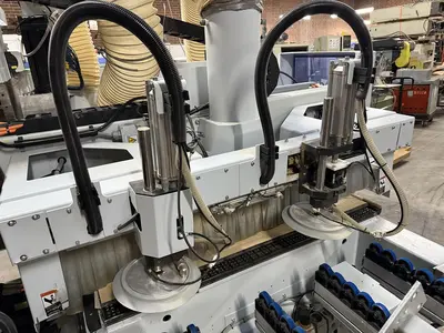 WEEKE VANTECH 480, 4' x 8' CNC ROUTER WITN PANEL MATERIAL HANDLING & INTEGRATED DUST COLLECTION SYSTEM