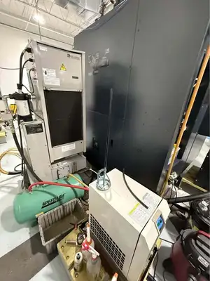 USED 2002 MAKINO V33