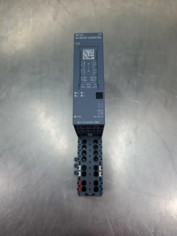 Used Siemens 6ES7132-6HD01-0BB1 PLC Module w/6ES7193-6BP20-0BB1 Base PLC Input & Output | Palmetto Automation #1150745