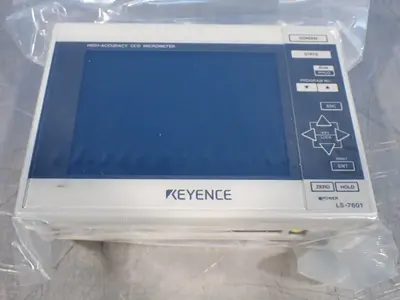 NEW KEYENCE LS7601