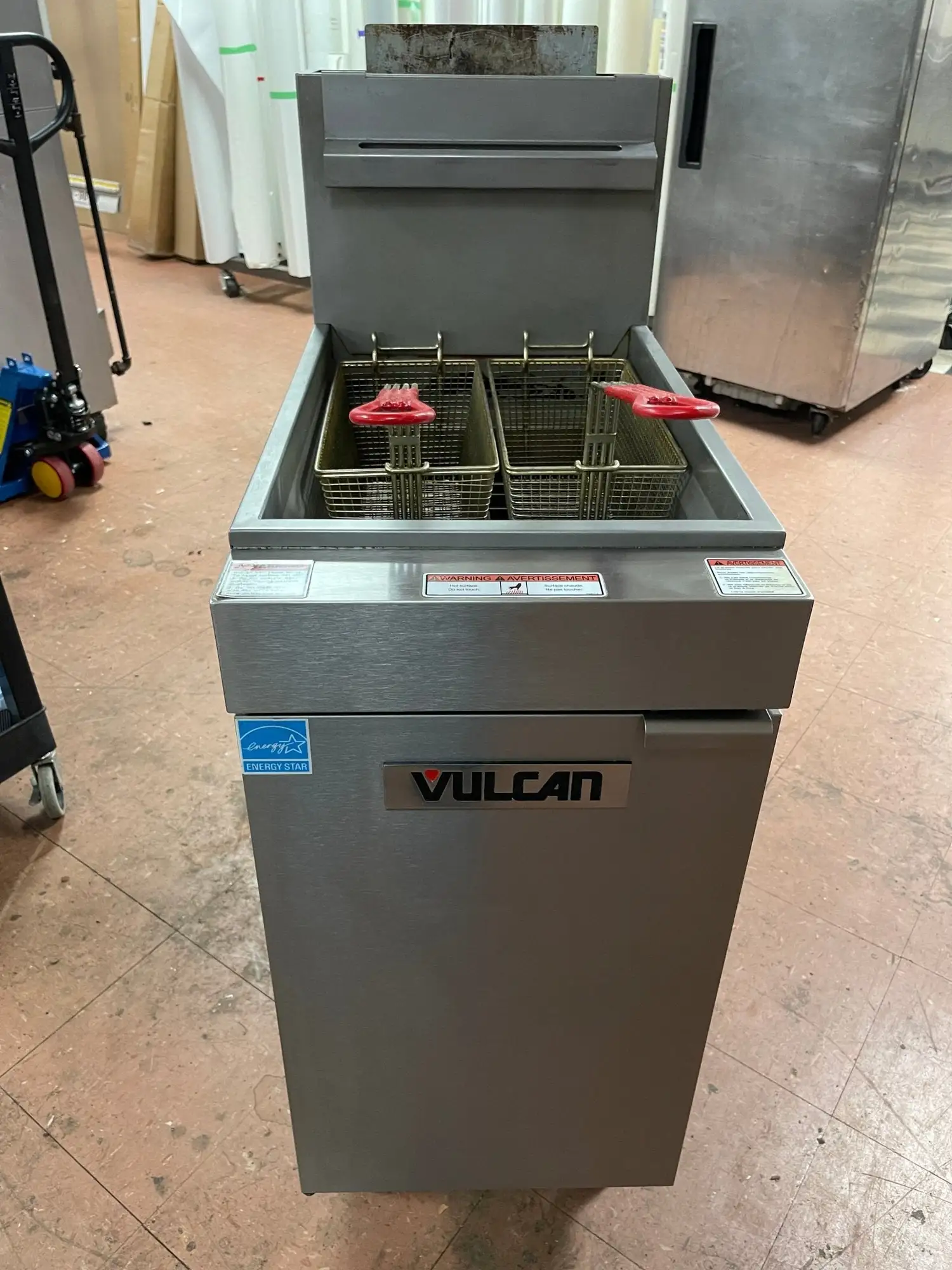 Used Vulcan Used Vulcan 1VEG35M-1 Natural Gas 35-40 lb. Floor Fryer with Millivolt Controls - 70,000 BTU Cookers / Coolers / Fryers Illinois US | Falcon Restaurant Supply #1375782