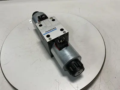 USED REXROTH 4WE 10 J31/CG24N9Z4