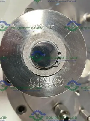 USED BUCHIGLASUTER 14" DIAMETER STAINLESS STEEL VESSEL CAP W/ MULTIPLE PORTS 150 PSI @ 250°C