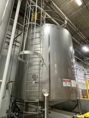 WALKER 8000 Gallon Holding Tanks | Envoy Equipment LLC (1)