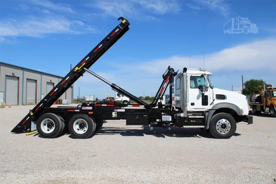 New | in-Stock 2025 MACK GRANITE 64BR Rolloff Trucks Texas US | Roll Off Truck World #1491919