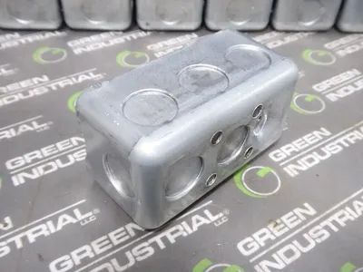 Lot of 35 Steel City 58361 1/2 Galvanized Steel Utility Boxes New