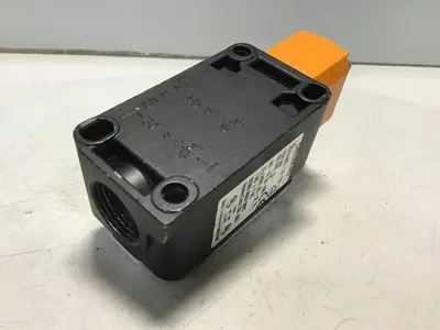 Used SIEMENS 3SE3 120-1J-ZX Relays & Switches Michigan US | Ideal Machinery #1261359