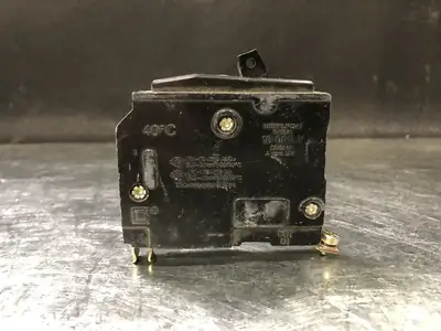 NEW SQUARE D QOB120CP
