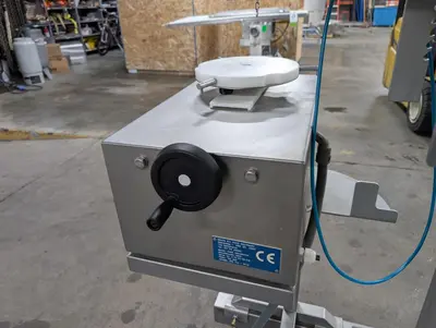 USED 2008 BAKON CAKE DECORATOR