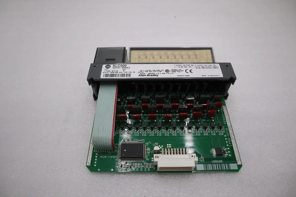 Allen Bradley 1746-OV16 /C SLC 500 16-Point Digital Output Module STOCK K-678-C