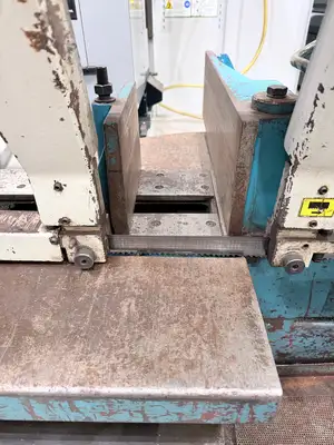 Bigstone CF450M Horizontal Band Saw