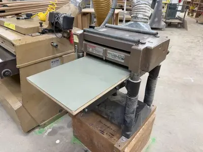 USED MAKITA 2040
