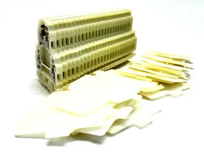 1492-HM2,1492-NM40 | Allen Bradley 1492-HM2 Terminal Blocks LOT OF 26 w/ 1492-NM40 Barrier LOT OF 23 - New Other