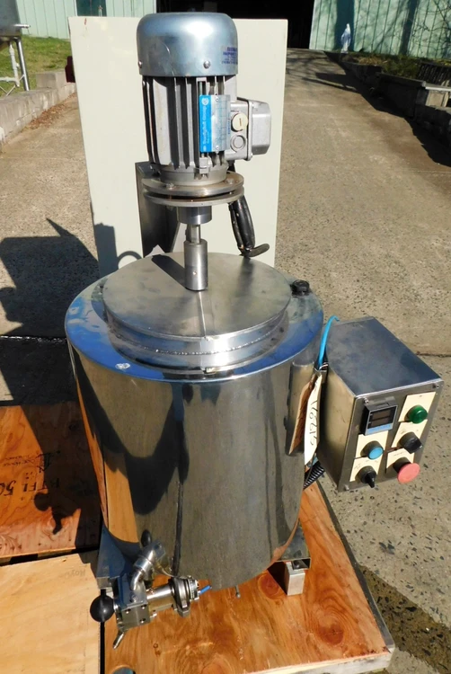 Used HOT POUR FILLER HOT POUR FILLER Cosmetic Complete Packaging Lines New Jersey US | Champion Trading Corporation #423462