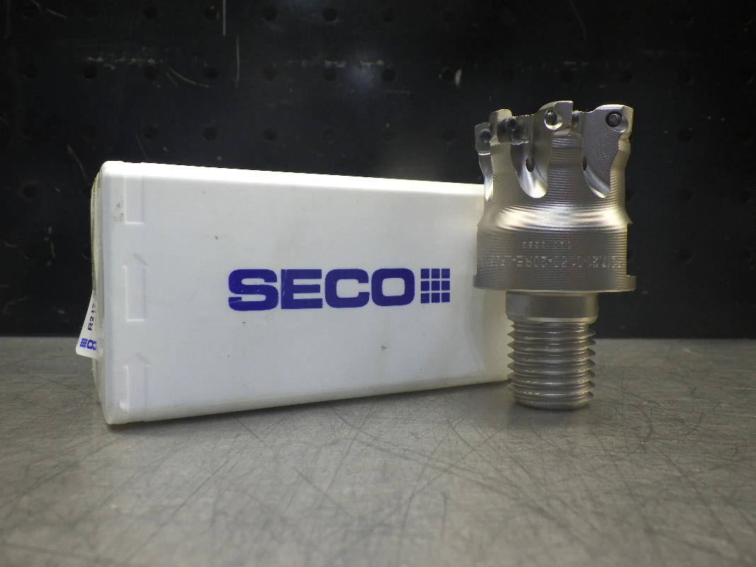 Seco 1-1/5" Coolant Thru 7 Flute Endmill R217.21-01.50-20RE-LP06.7A (LOC3108D)