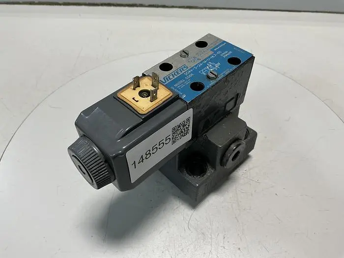 USED VICKERS DG4V-3-2A-M-U-HL7-60