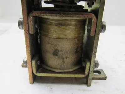 Prestolite Electric JAA4011A 24V Relay Contactor From a Raymond 019-E6OL Lift