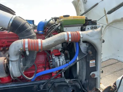 USED 2011 PETERBILT 386