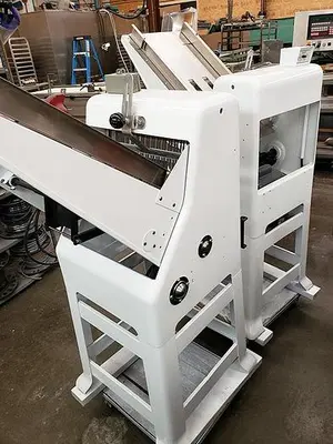 OLIVER 797 Bread Slicer | Harvest Equipment and Fabrication Inc (1)