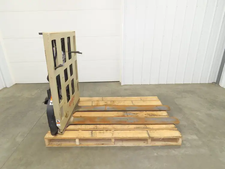Used LONG REACH _UNKNOWN_ Forklift Attachments | Arrow Industrial #562528