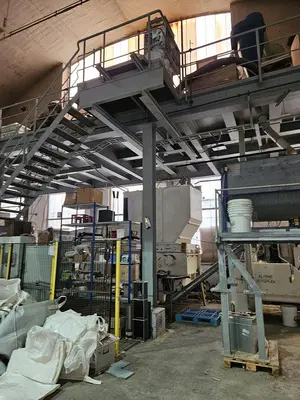 USED HOSOKAWA TWO-STAGE PLASTIC SHREDDING AND GRANULATION SYSTEM