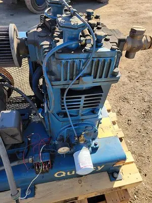 USED QUINCY 370