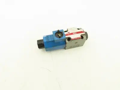 Toyooki Kogyo HD1-2S-BG-025A-WDD2 Hydraulic Directional Solenoid Valve 24VDC