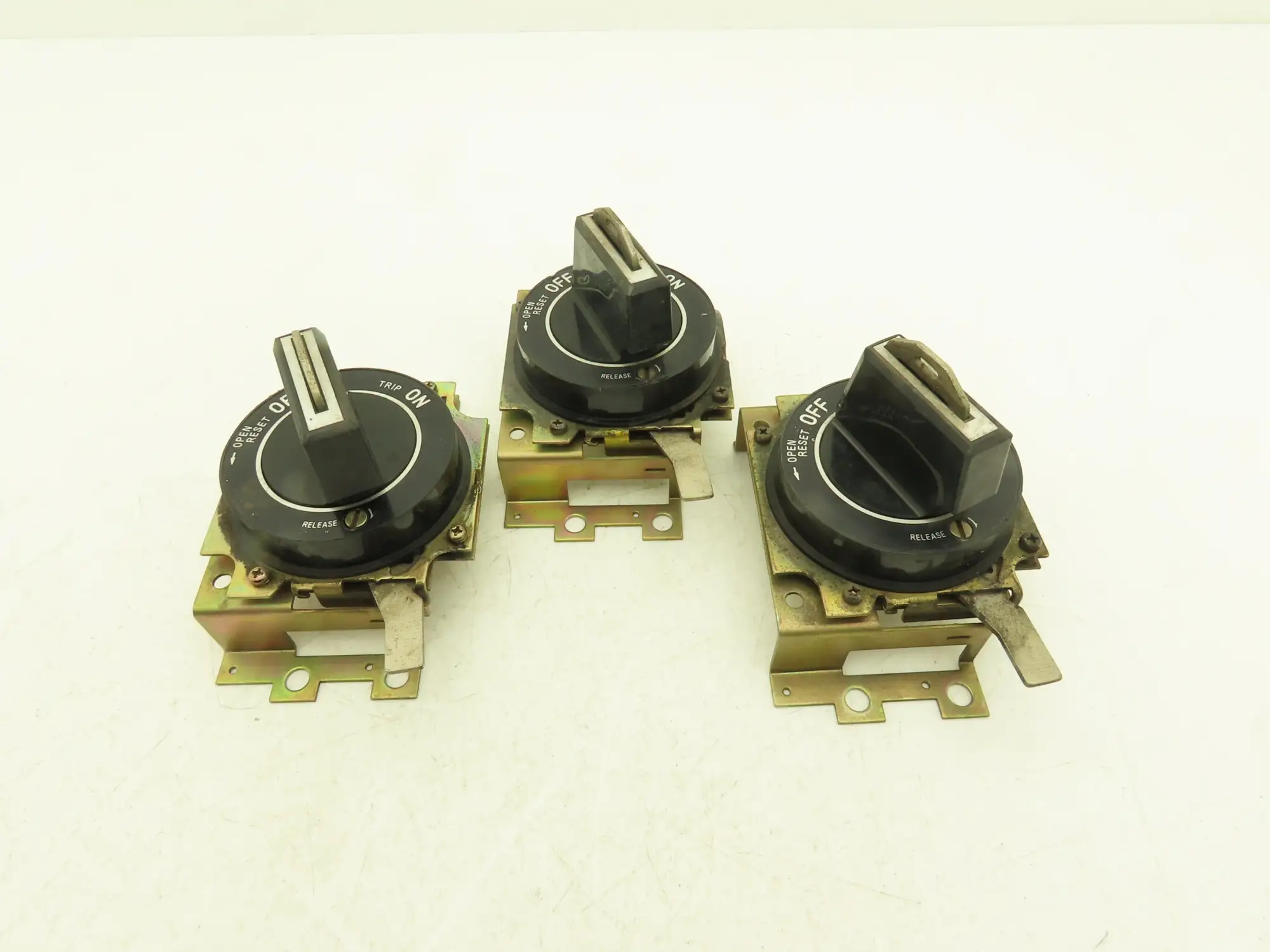 Fuji Electric N-13A-Q-00905 Rotary Operating Handle Breaker Switch Lot of 3