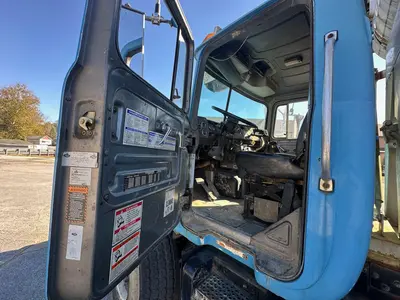 Used 2003 MACK DM690S Concrete Mixer Trucks Pennsylvania US | Proxy Equipment #1379067