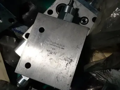 Various Hydraulic Manifolds, Pneumatic Cylinders