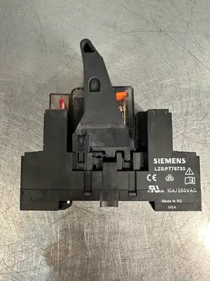 Siemens PT370024 24VDC 10 Amp 250VAC Plug-In Relay with PT78730 (7.4.3)