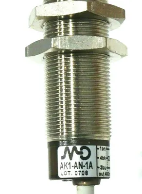 NEW MICRO DETECTORS AK1-AN-1A PROXIMITY SENSOR AK1AN1A