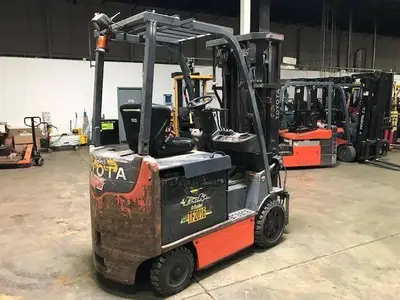 Used 2018 TOYOTA 8FBCU25 Misc Forklifts Illinois US | Somerset Equipment Sales #1543068