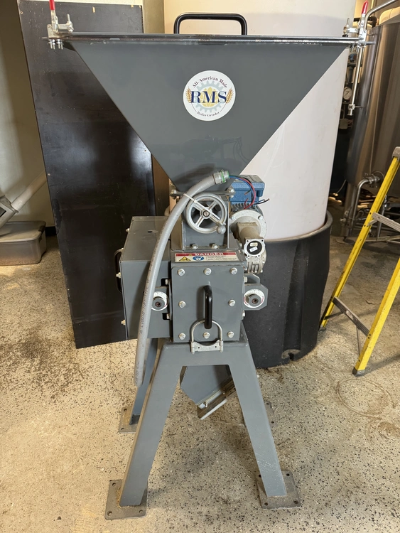Used _UNKNOWN_ _UNKNOWN_ 2 Roll Mills Indiana US | Brewhouse Equipment Group #1059343