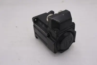 Allen Bradley MPL-B310P-MJ22AA Servo Motor 5000 Rpm 460 Volts STOCK 529-B