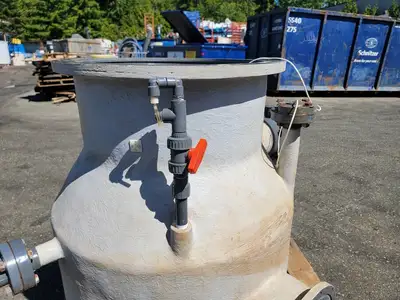Fiber Glass Tank w/ Fittings